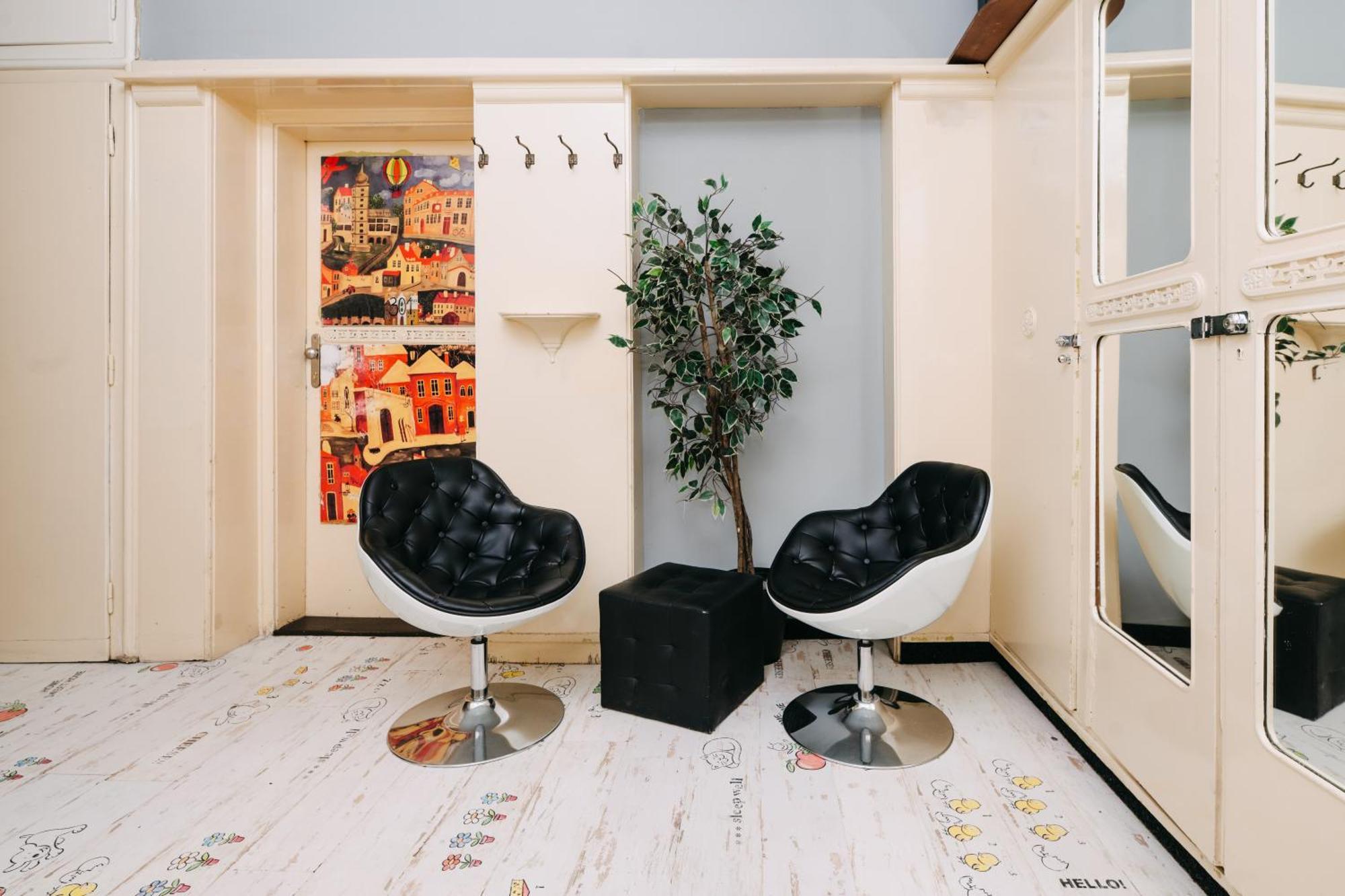 Benedikt City Center Hostel Prague Exterior photo